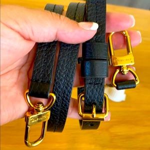 ♥️LV long strap 🖤